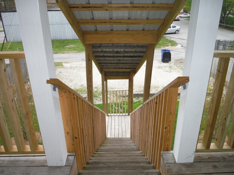 Building Photo - 116 S G St