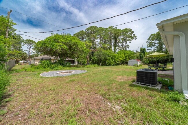 Building Photo - Bright & Spacious 3 Bedroom, 2 Bathroom Home with 2-Car Garage