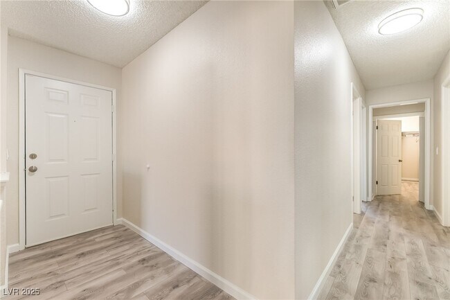 Building Photo - 603 Carleton Dr