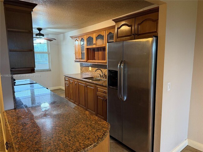 Primary Photo - 250 Jacaranda Dr