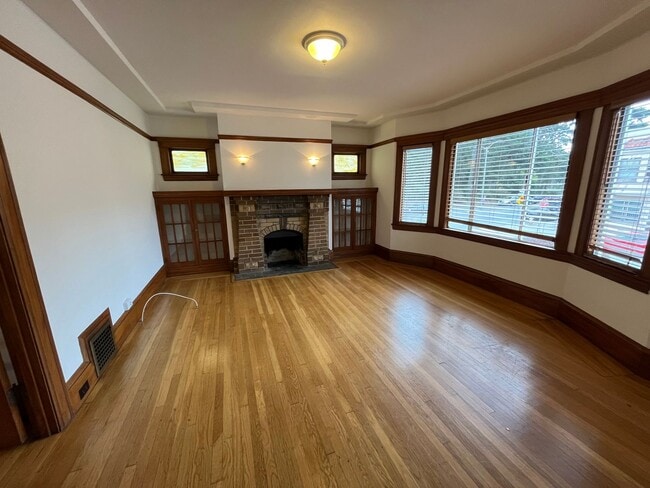 Primary Photo - 1207 26th Ave