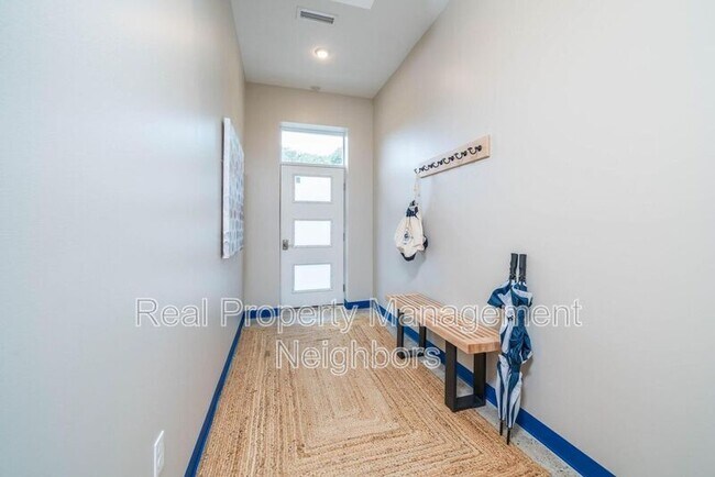 Building Photo - 16057 Blue Star Hwy