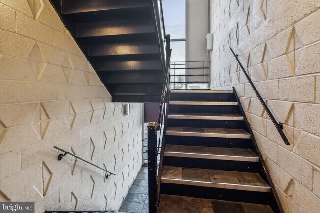 Building Photo - 5037 Call Pl SE