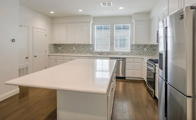 Building Photo - 341 Wild Rose Wy