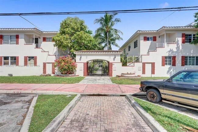 Building Photo - 1199 Marseille Dr