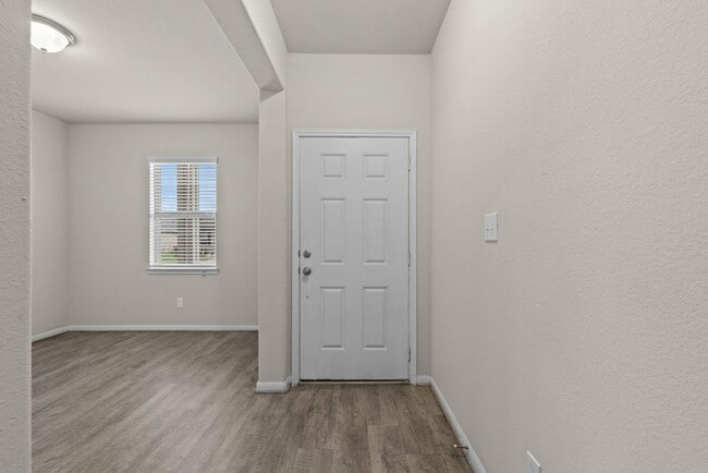 Building Photo - 8427 Baywatch Cir