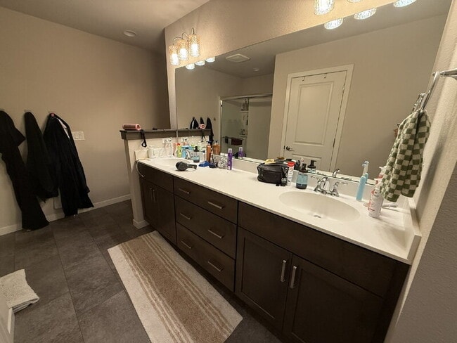 Building Photo - 2865 Endive Dr
