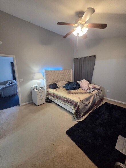 Building Photo - 575 Rosebud Cir