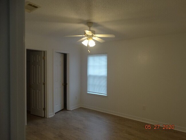 Building Photo - 552 Brock Ave
