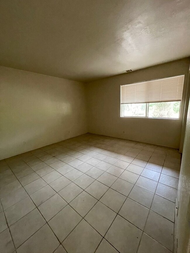 Building Photo - 850 Camino Lindo