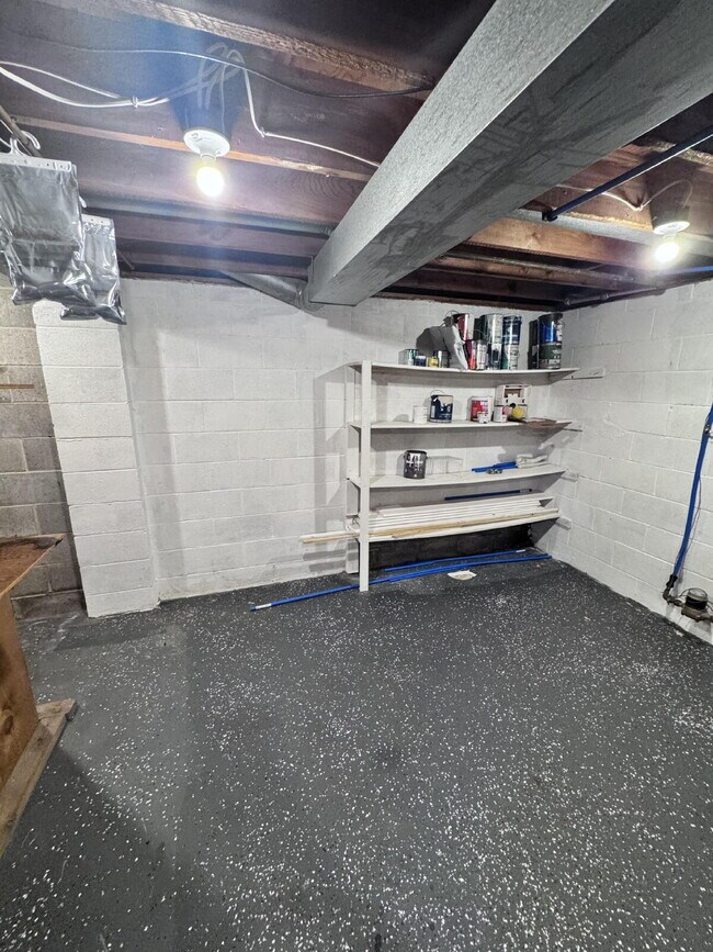 Building Photo - 2620 Duane Dr