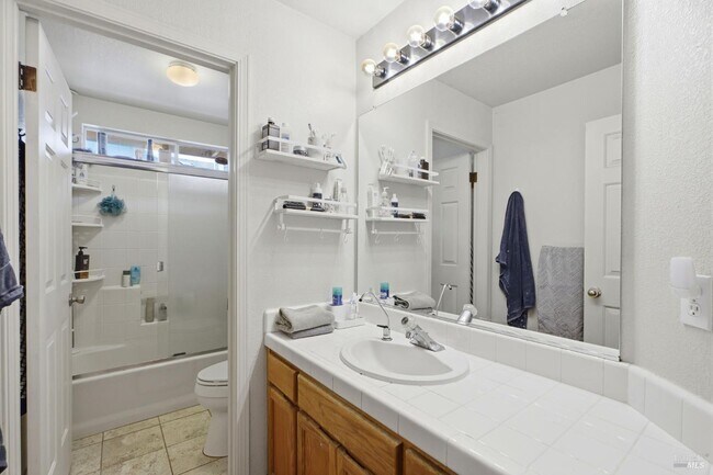 Building Photo - 1731 Walnut Creek Dr