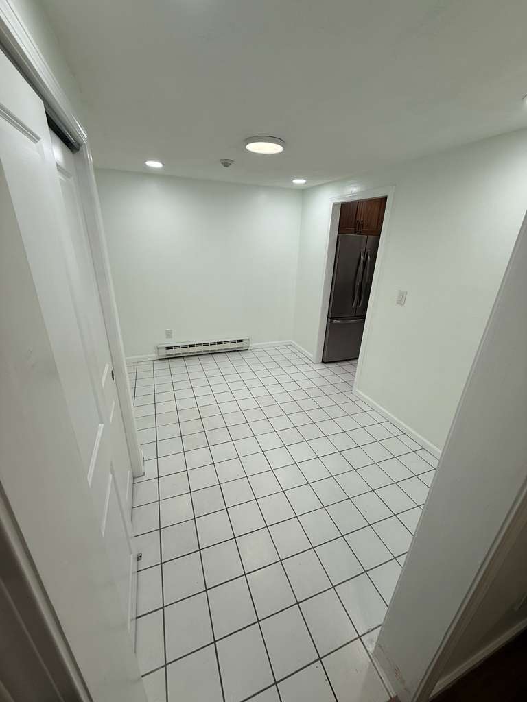 Building Photo - 15 Spencer Rd