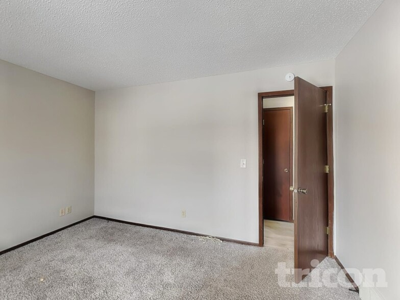 Building Photo - 3401 75th Ave N