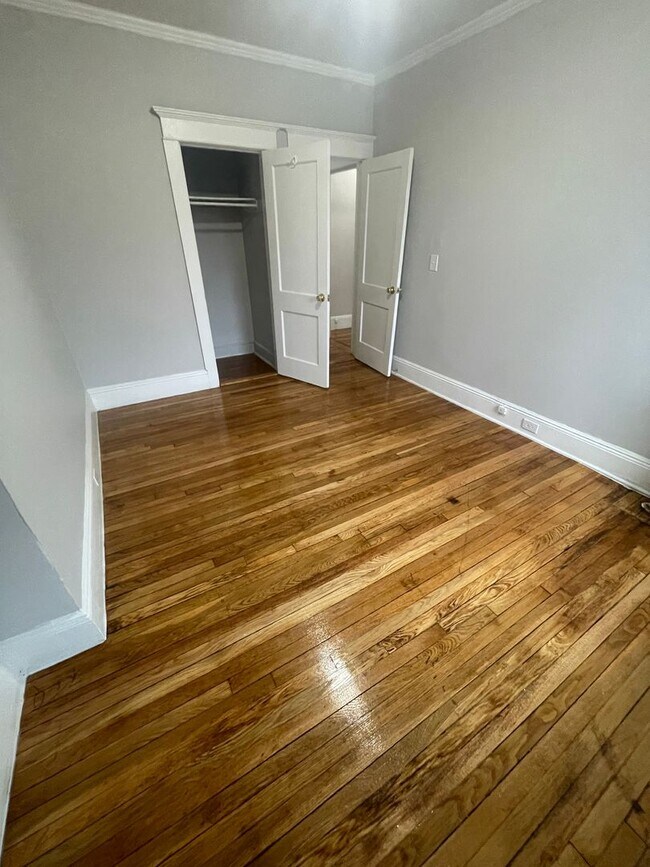 Building Photo - Avl NOW - No Fee! Modern 1BR apartment in Allston!
