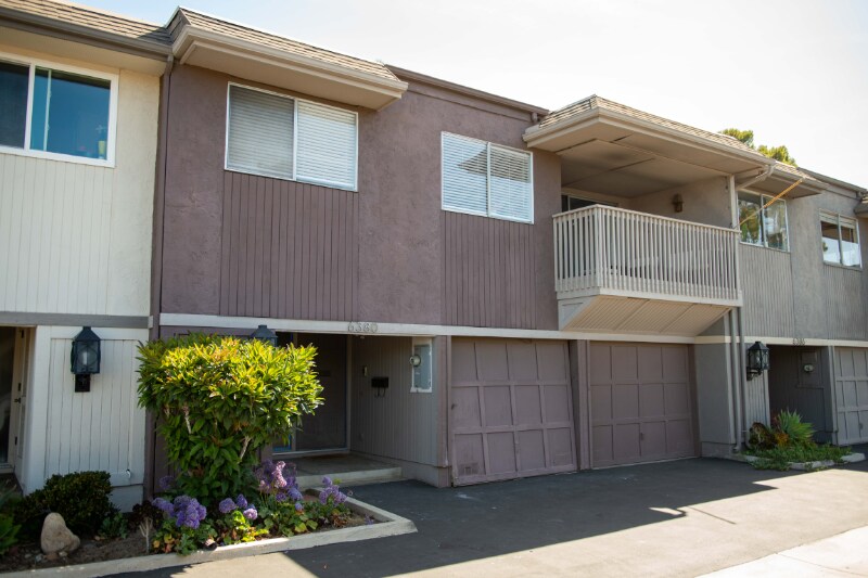 Building Photo - 6380 Caminito Telmo