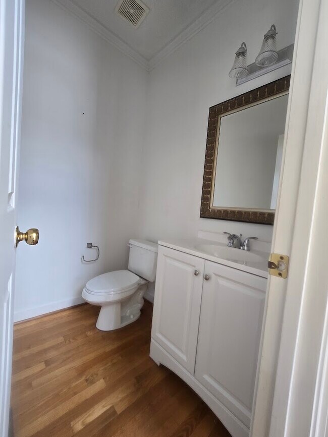 Building Photo - 3004 Honor Ct