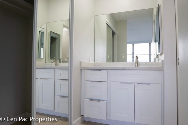 Building Photo - 2 Bed/2 Bath/1 Parking - Beautiful Unit with Nice View in Salt Lake!