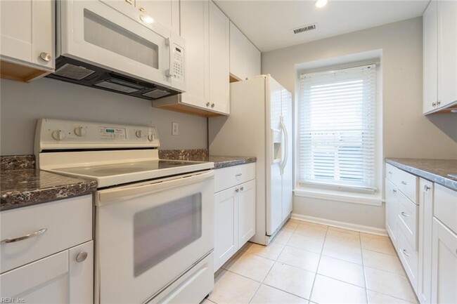 Building Photo - 420 Rennie Ct