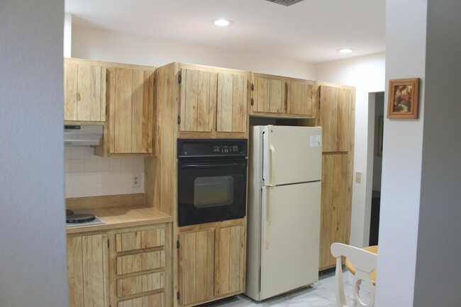 Building Photo - 5730 Fernley Dr E