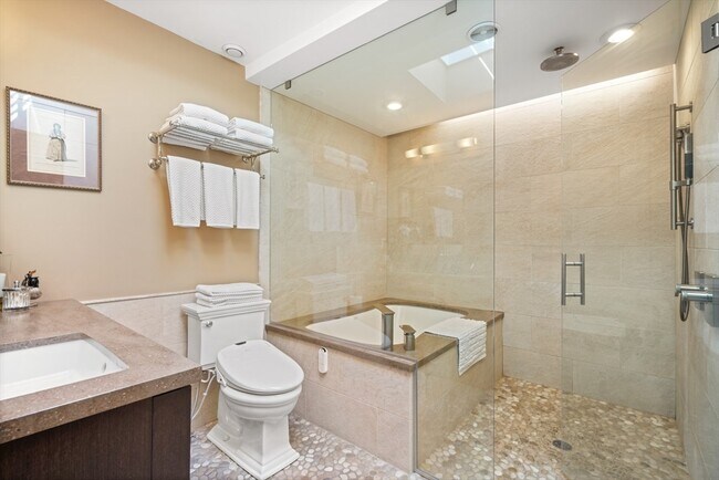 Building Photo - 95 Beacon St