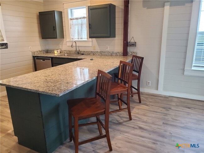 Building Photo - 7830 Barbarosa Rd