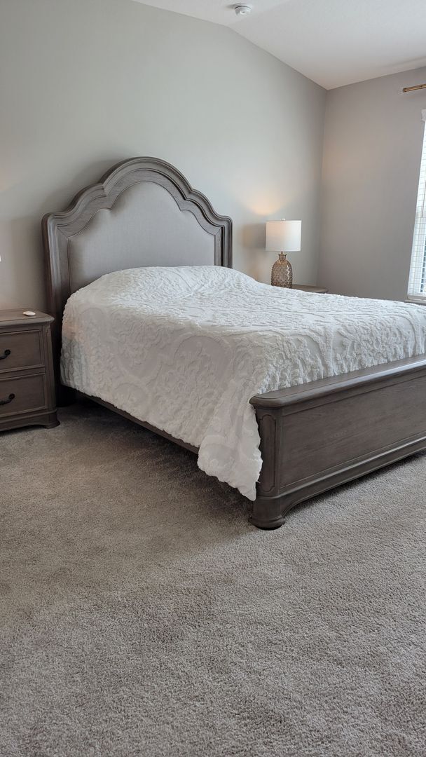 Building Photo - Annual UNfurnished newer 3/ 2 /12 townhome off SR-70 in gated community