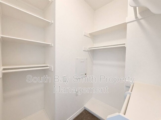 Building Photo - 84 Palos Verdes Blvd