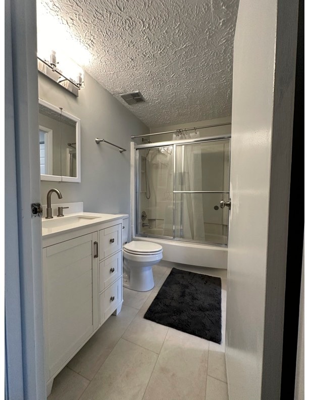 Upstairs Bath - 5811 Rowanberry Dr