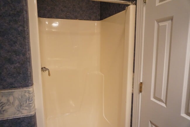 Building Photo - 1020 Ringlet Ct