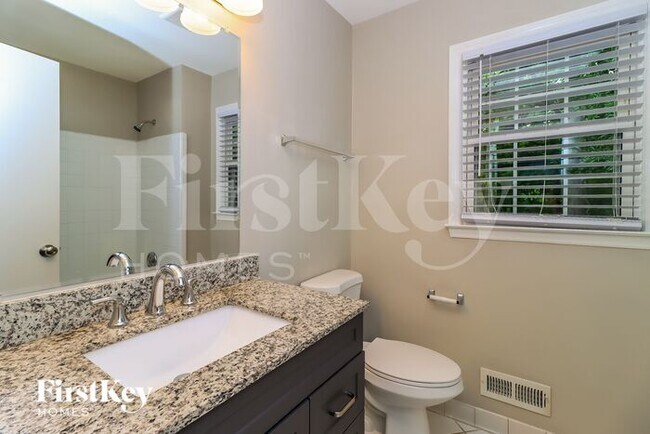 Building Photo - 7625 Summerwood Ln