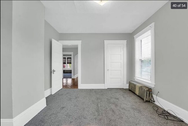 Building Photo - Renovated - 3 Bedroom Duplex