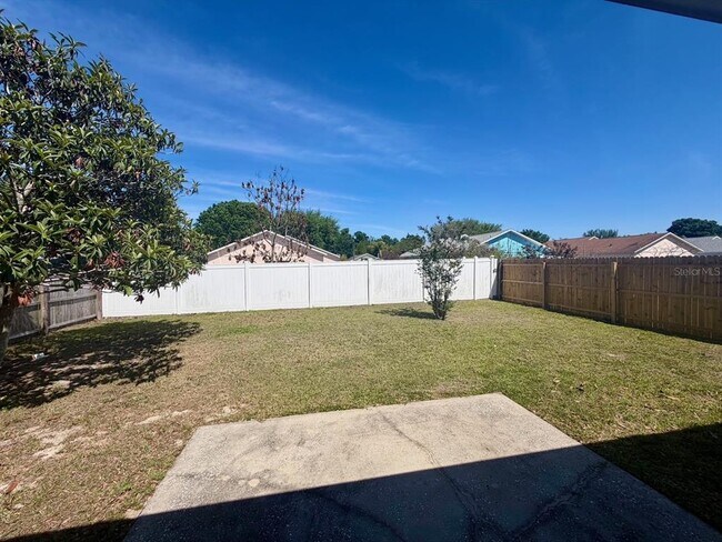 Building Photo - 251 Rhapsody Ln