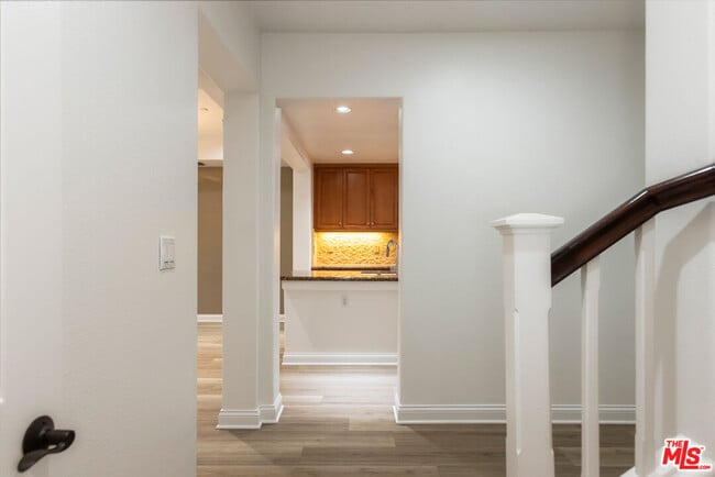 Building Photo - 12975 Agustin Pl