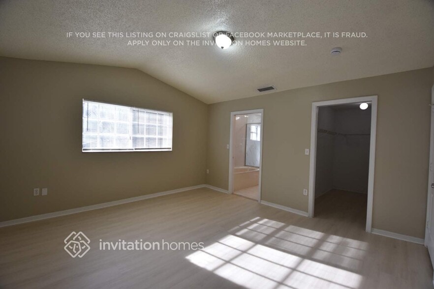 Building Photo - 15290 SW 51st St