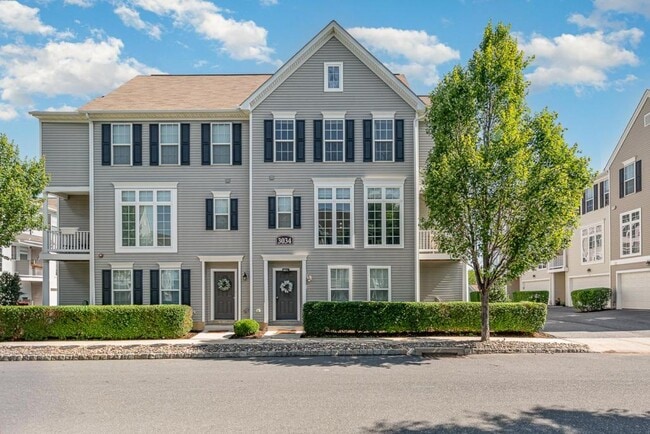 Building Photo - 3034 Meridian Cmns