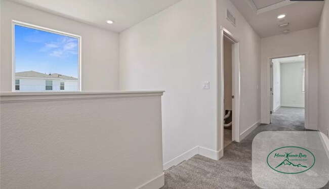Building Photo - CORNER LOT - Beautiful 5-Bedroom Home for Rent in North Merced!