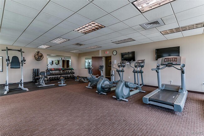 Building Photo - 4909 Laclede Ave