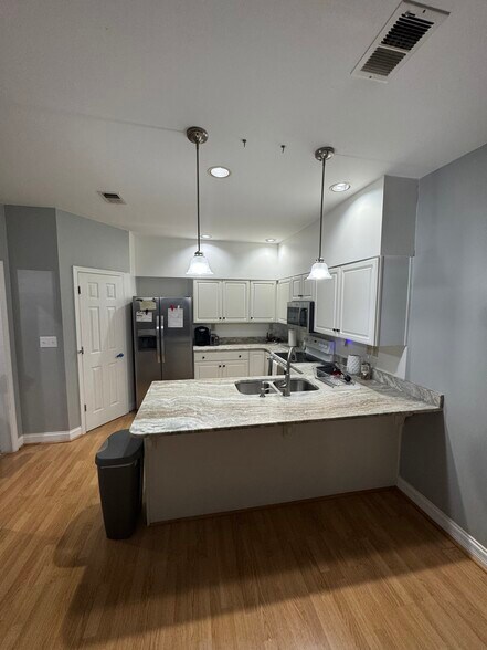 Building Photo - 3637 Hurstbourne Ridge Blvd