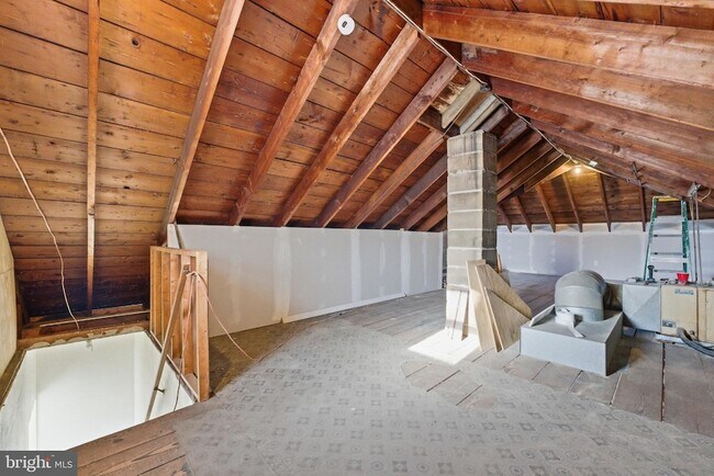 Building Photo - 140 Maddock Ave