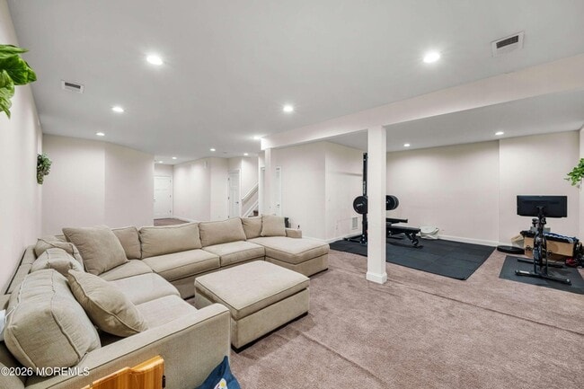 Building Photo - 2 Gonzalez Dr