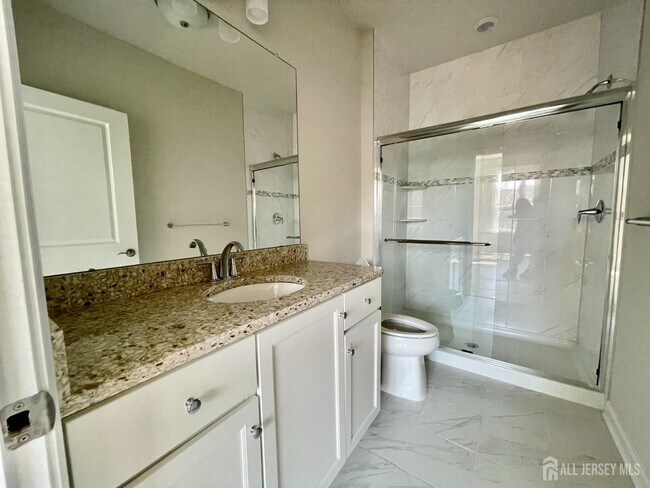 Building Photo - 905 Greenland Square