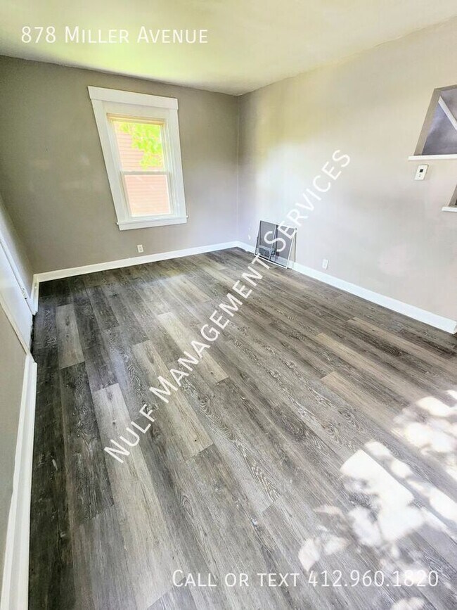 Building Photo - 878 Miller Ave