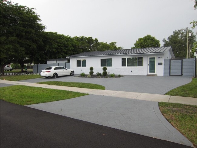 Building Photo - 8760 SW 20th St