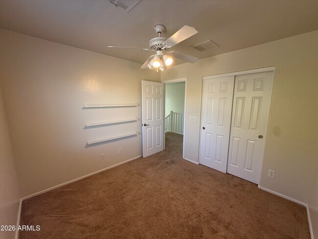 Building Photo - 2408 W Skinner Dr