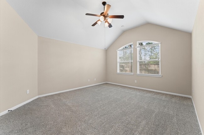 Building Photo - 38 Tallgrass Way