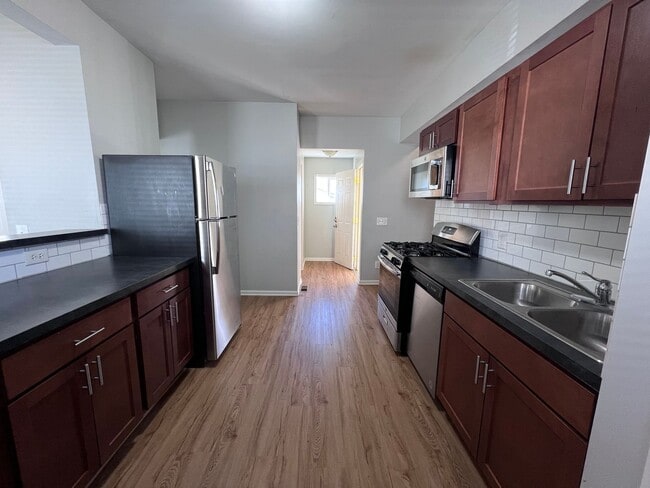 Building Photo - Updated 4-Bedroom Home!