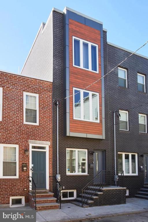 Building Photo - 1320 S Bancroft St