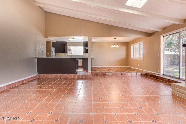 Building Photo - 5572 Fernwood Cir