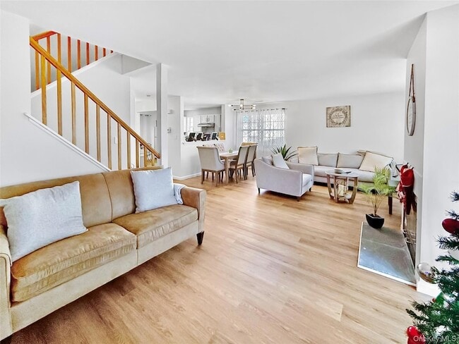 Building Photo - 50 Lois Ln